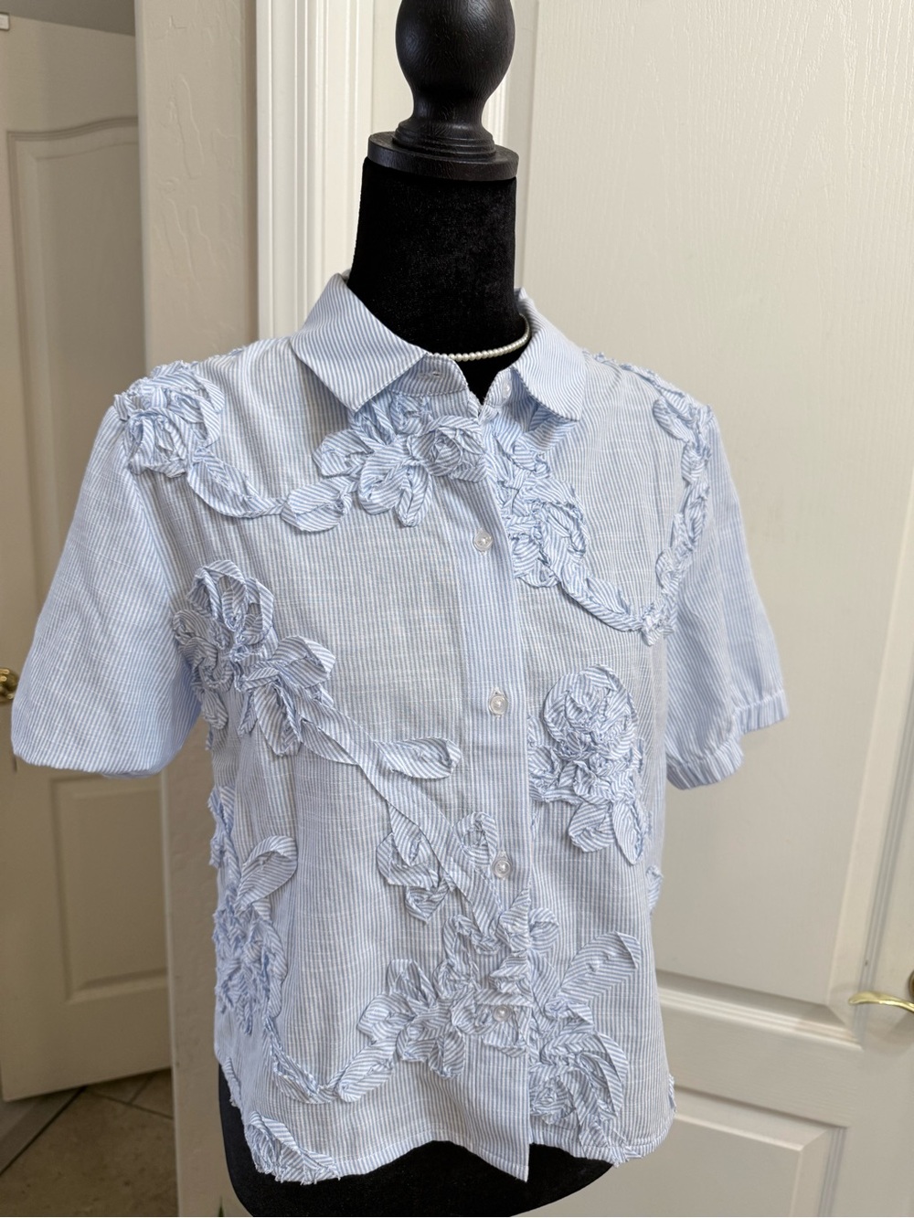 Lola & Sophie Blue Strip Floral Appliqué Button Front Blouse Size S